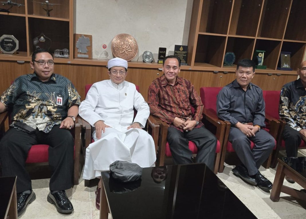 Audiensi Program Ketua BPI KPNPA RI Wilayah Bengkulu Syamsuyudi,SH ke Menteri Agama RI Prof. Dr. KH. Nazaruddin Umar, M.A, bersama Sofyan,SH dan Supriyanto